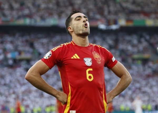 Mei Center! Merino scored 5 goals in 36 games for Spain, 3 of which were headers